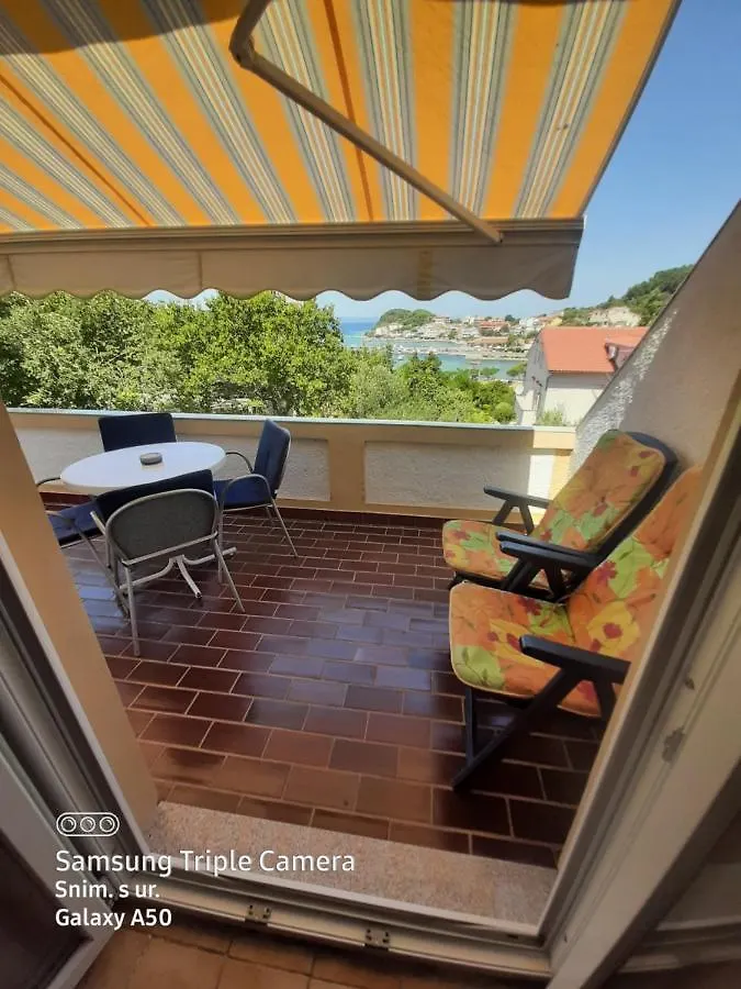 Apartmani Lana Rab Kampor شقة